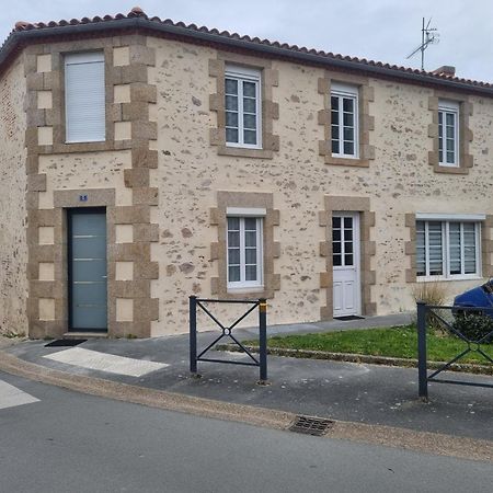 Gite De La Fontaine Marsi Saint-Mars-la-Reorthe Exterior foto